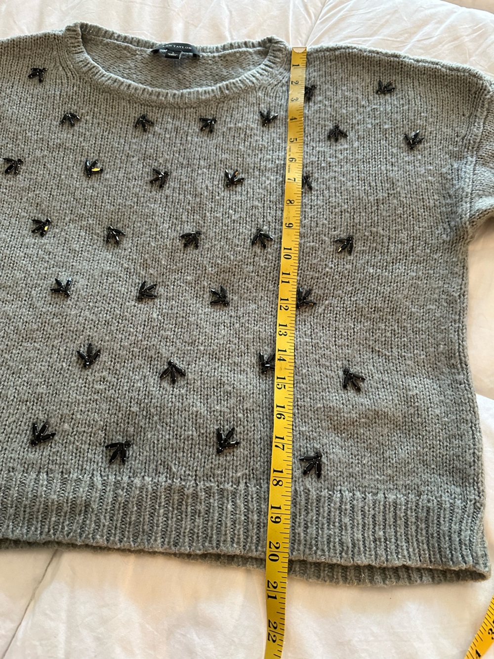 Ann Taylor Embellished Crewneck Sweater size large - Picture 10 of 13